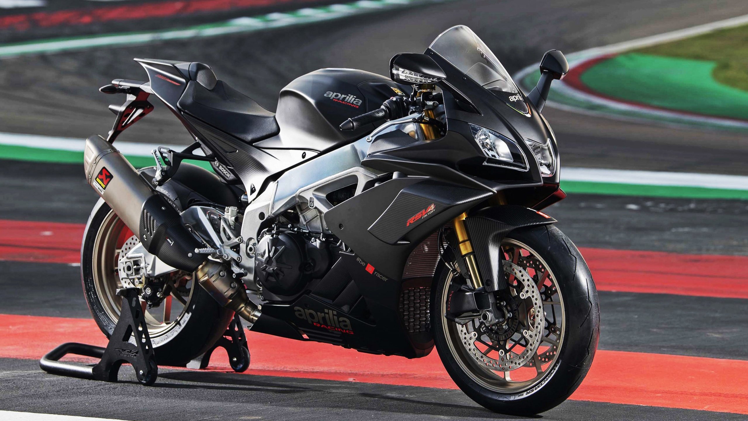 b体育网页版登录入口-“西甲明星连续得分，带队冲击榜首宝座”，西甲足球明星