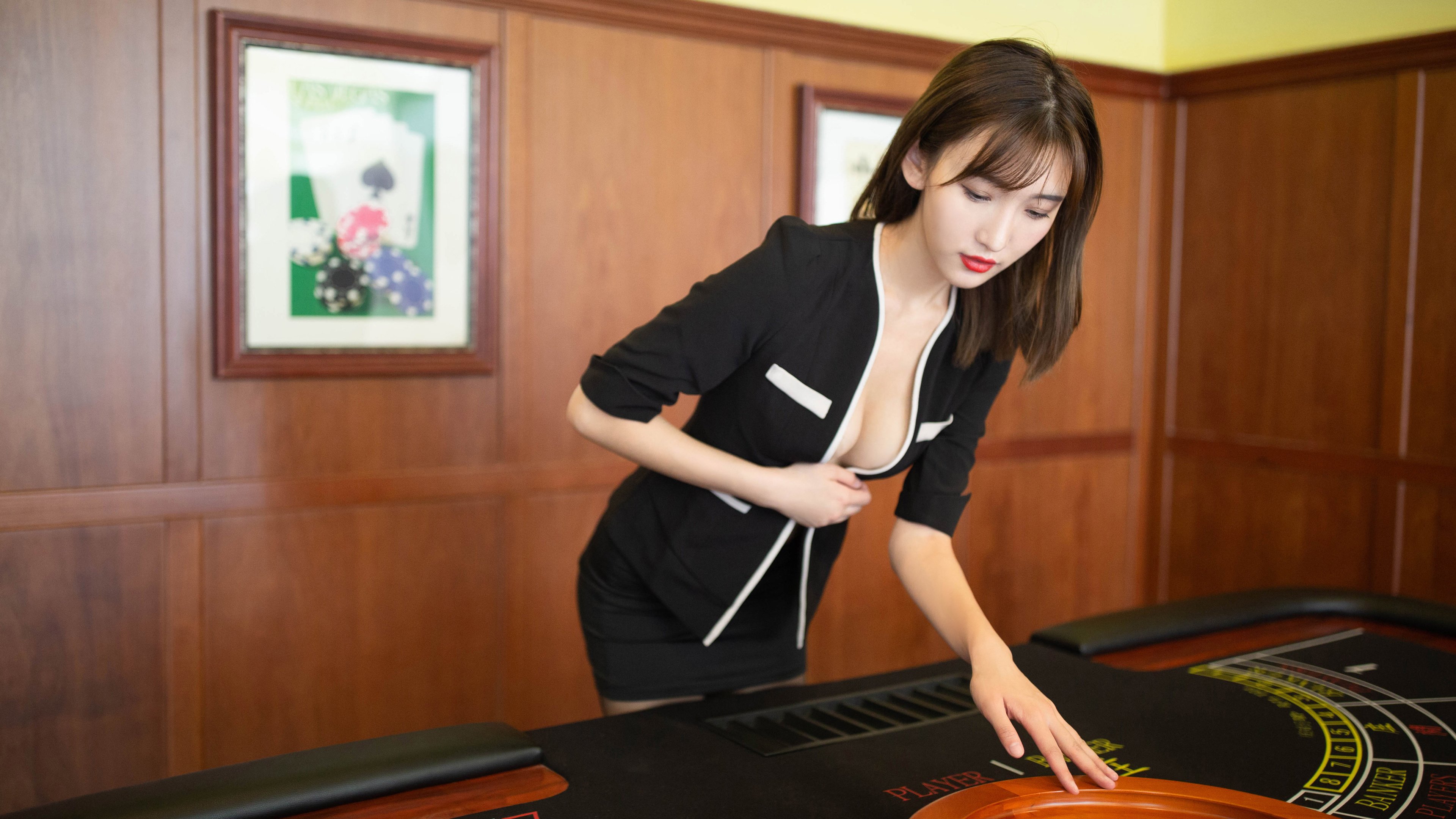 拉齐奥建立中场屏障控制比赛节奏，拉齐奥的主场