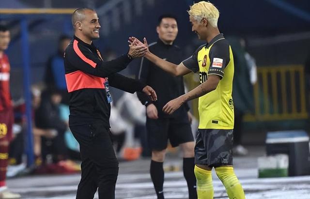 包含B体育：比赛中的决策：教练如何在关键时刻做选择的词条